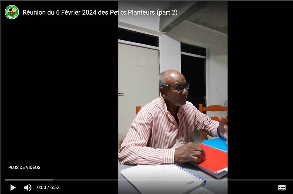 Lecture des document démontrant la propriété des terres de Cadet Sainte-Rose par le SAPPCSR